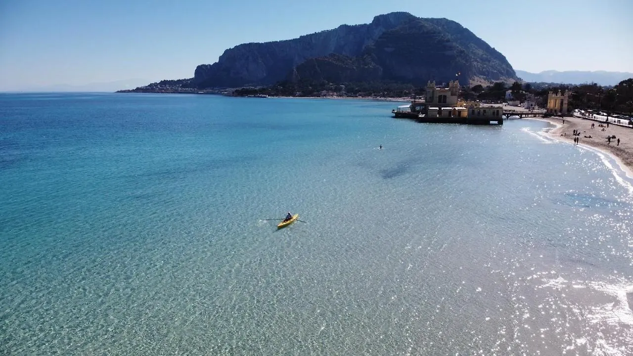 Ashur Apartments Mondello 0*,  Italy