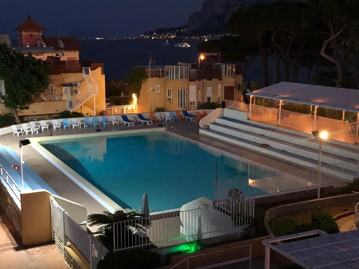 Ashur apartments Mondello 0*,