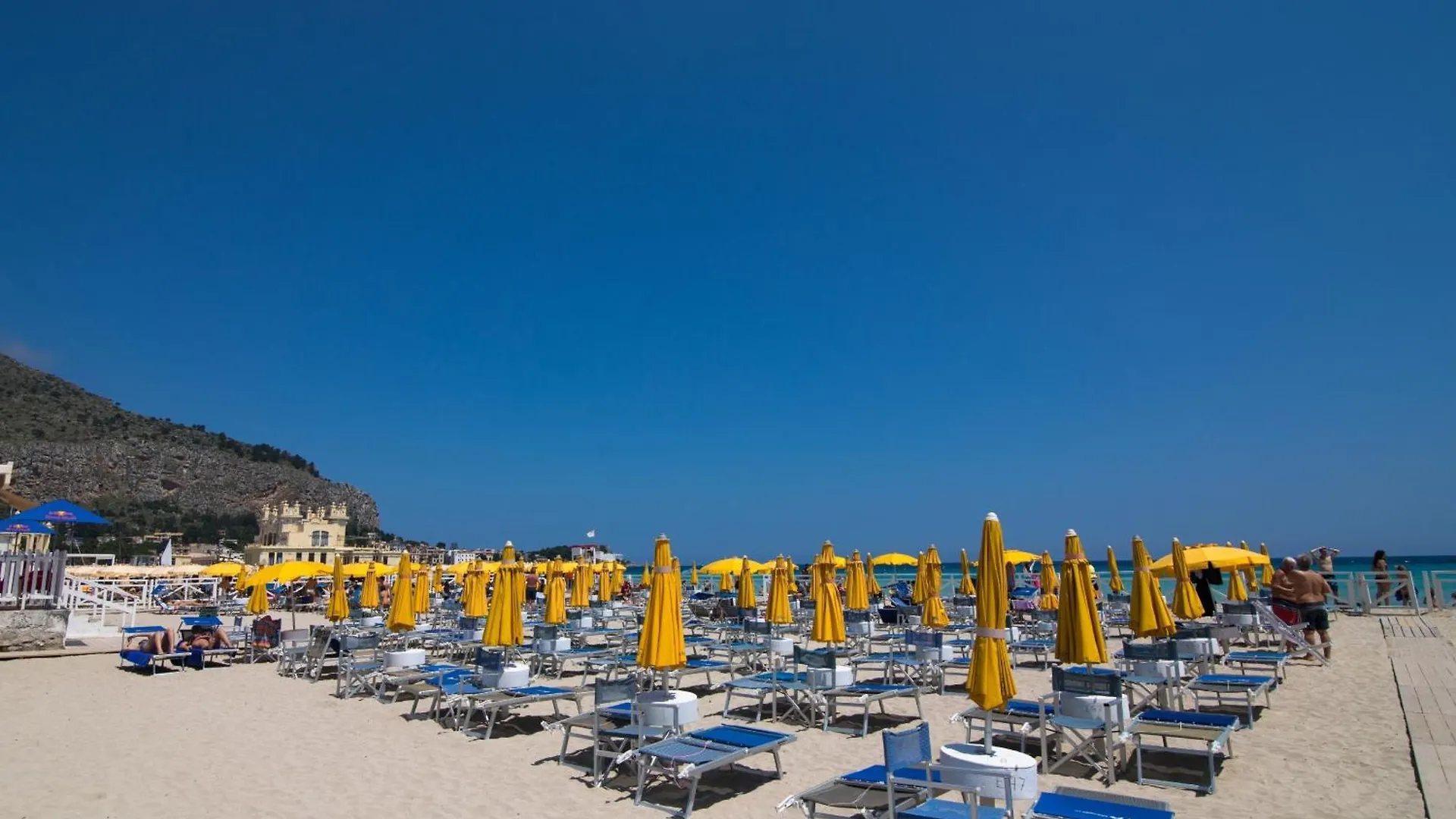 Ashur Apartments Mondello 0*,