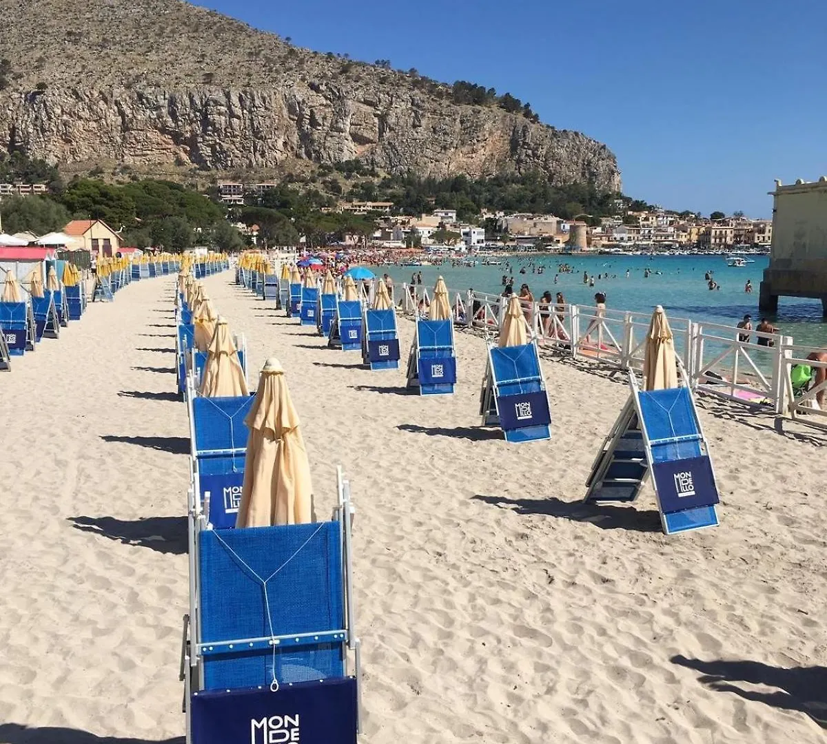 Holiday home Ashur Apartments Mondello Italy