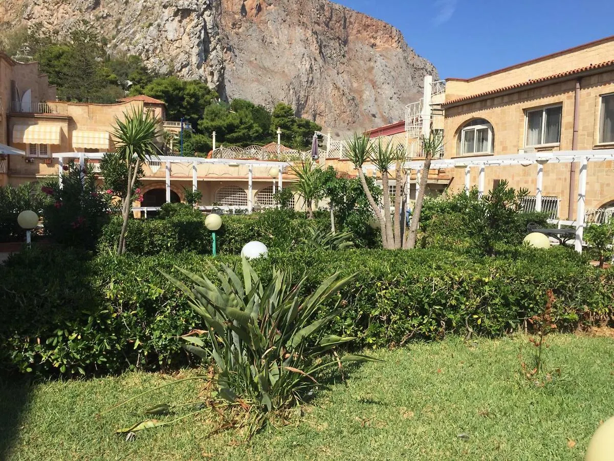 Holiday home Ashur Apartments Mondello
