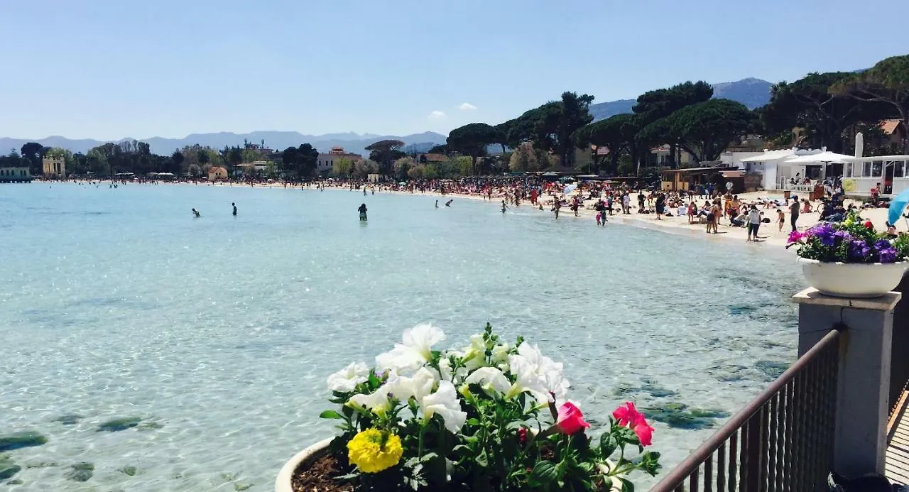 Ashur Apartments Mondello 0*,  Italy
