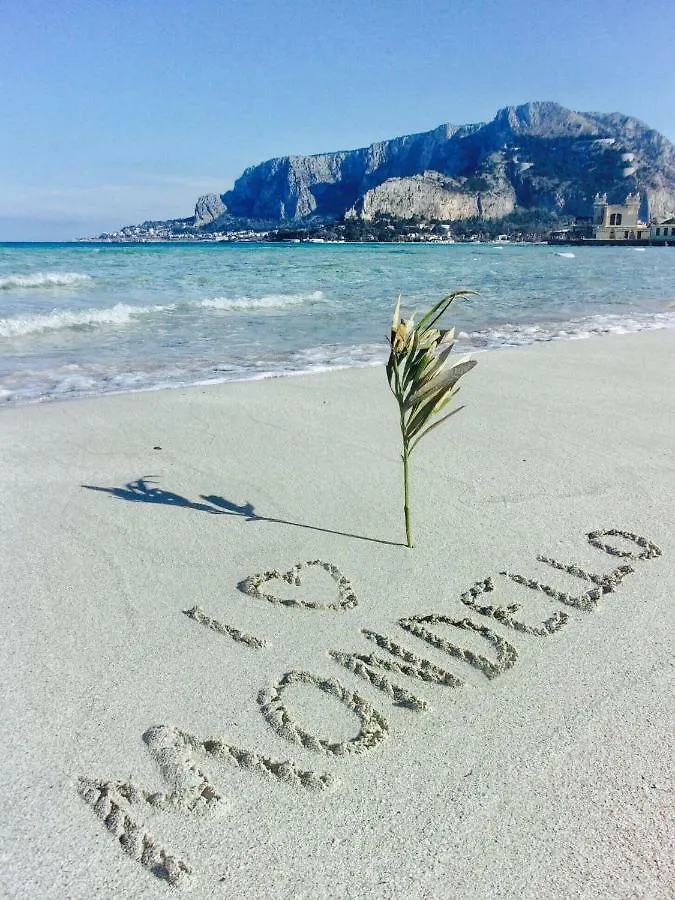 Ashur Apartments Mondello