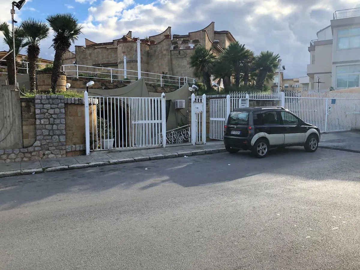 Ashur Apartments Mondello
