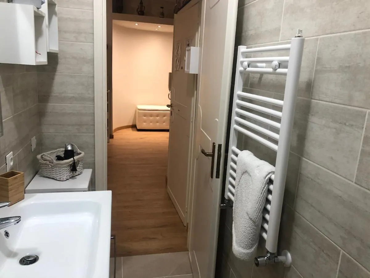 Ashur Apartments Mondello İtalya